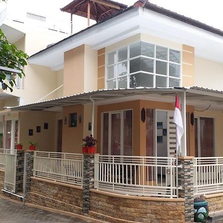 Villa Two One Exotic Private Pool Di Batu Бату Екстер'єр фото