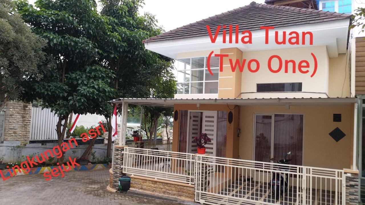 Villa Two One Exotic Private Pool Di Batu Бату Екстер'єр фото